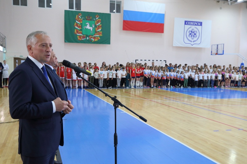 Владимир Мазур оценил социально-экономическое развитие Северска и пообщался с горожанами