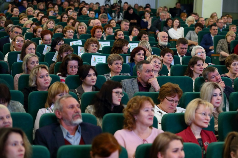 Агропром, строительство соцобъектов и культура: томский врио губернатора посетил Асиновский район
