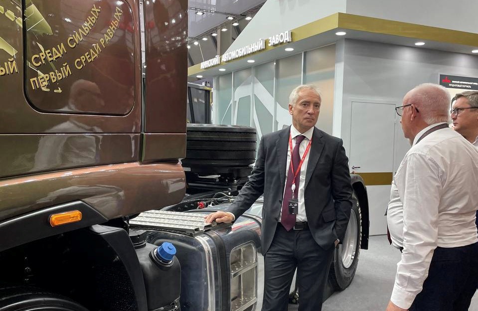 Томский губернатор открыл экспозицию региона на «ИННОПРОМе-2023» и договорился с мэрией Москвы о совместном развитии беспилотной авиации tomsk.gov.ru