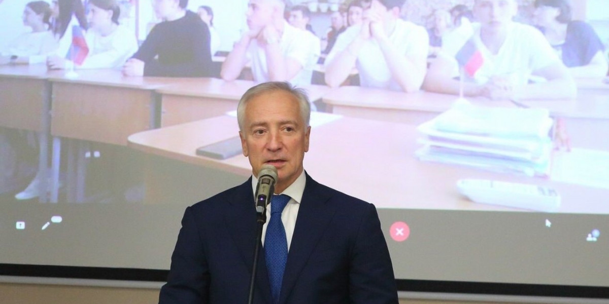 Губернатор Владимир Мазур открыл телемост между школьниками Томска и Приазовья tomsk.gov.ru