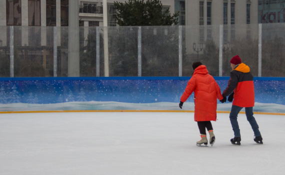 Ледовая сказка с дымковским узором: какой сюрприз готовит ГУМ-Каток на Красной площади