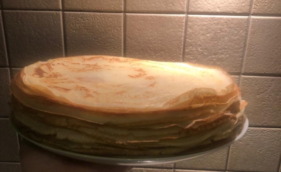 Когда не просто вкусно: манка и кефир превращают обычные блины в деликатес — получатся у всех