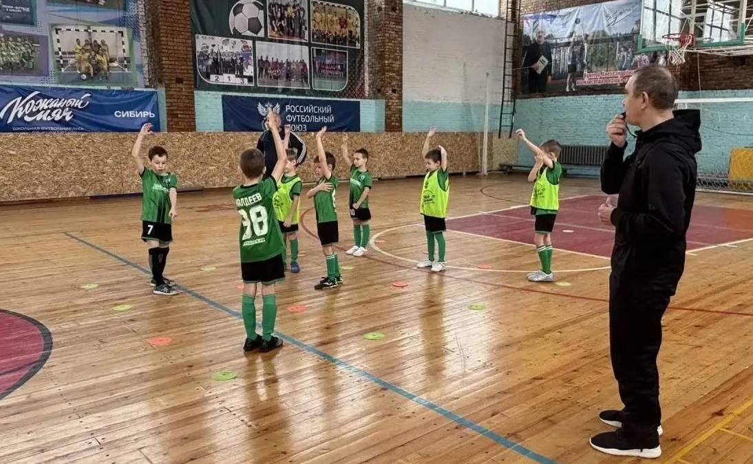 Владимир Мазур рассказал о старте программы «Земский тренер» с выплатами в 1 млн рублей для участников max.ru/mazur_70