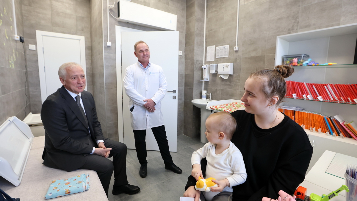 Губернатор Владимир Мазур проверил работу новой амбулатории в томском микрорайоне Радонежский tomsk.gov.ru