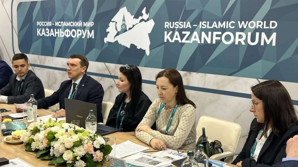 Делегация Томской области участвует в Международном экономическом форуме «Россия — Исламский мир: КазаньФорум» max.ru/mazur_70