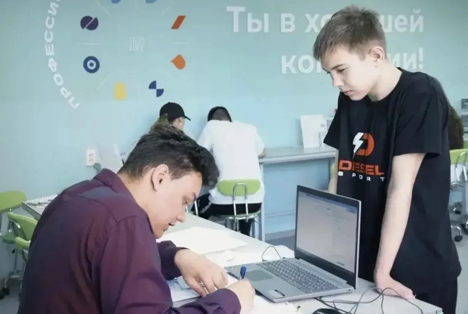 Томский губернатор рассказал о ходе приемной кампании в техникумы и колледжи max.ru/mazur_70